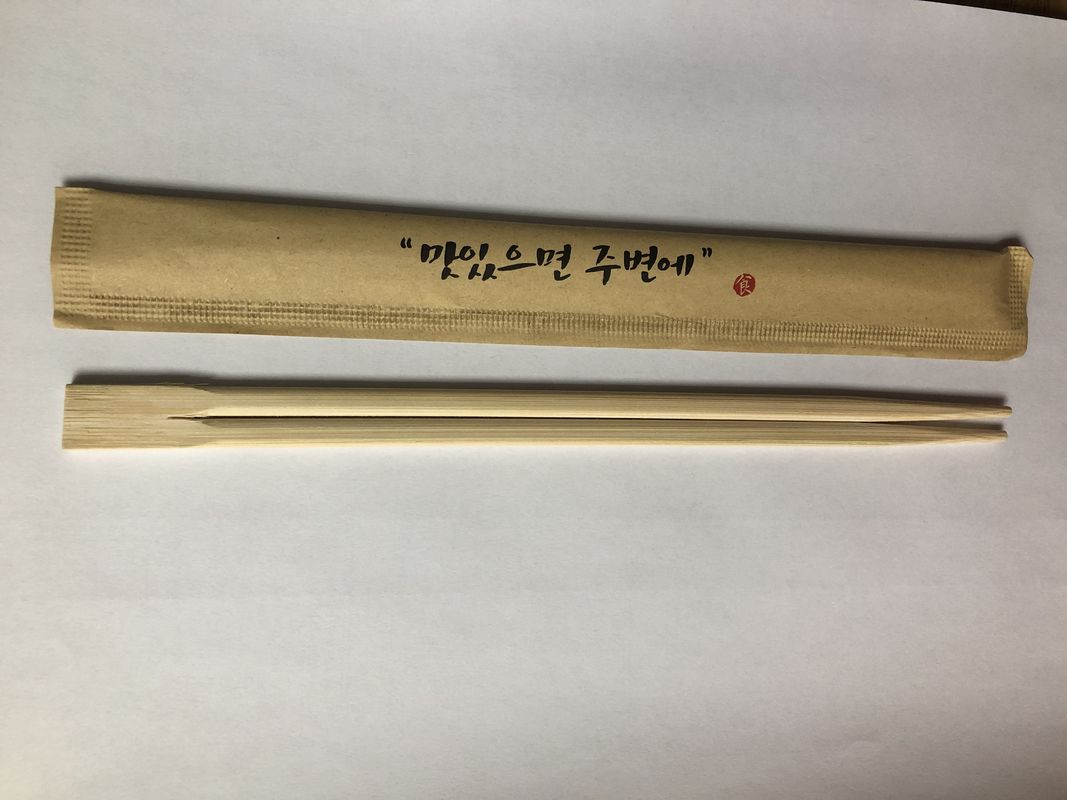 Μίας χρήσης φιλικά Chopsticks Eco μπαμπού με τη συσκευασία εγγράφου της Kraft